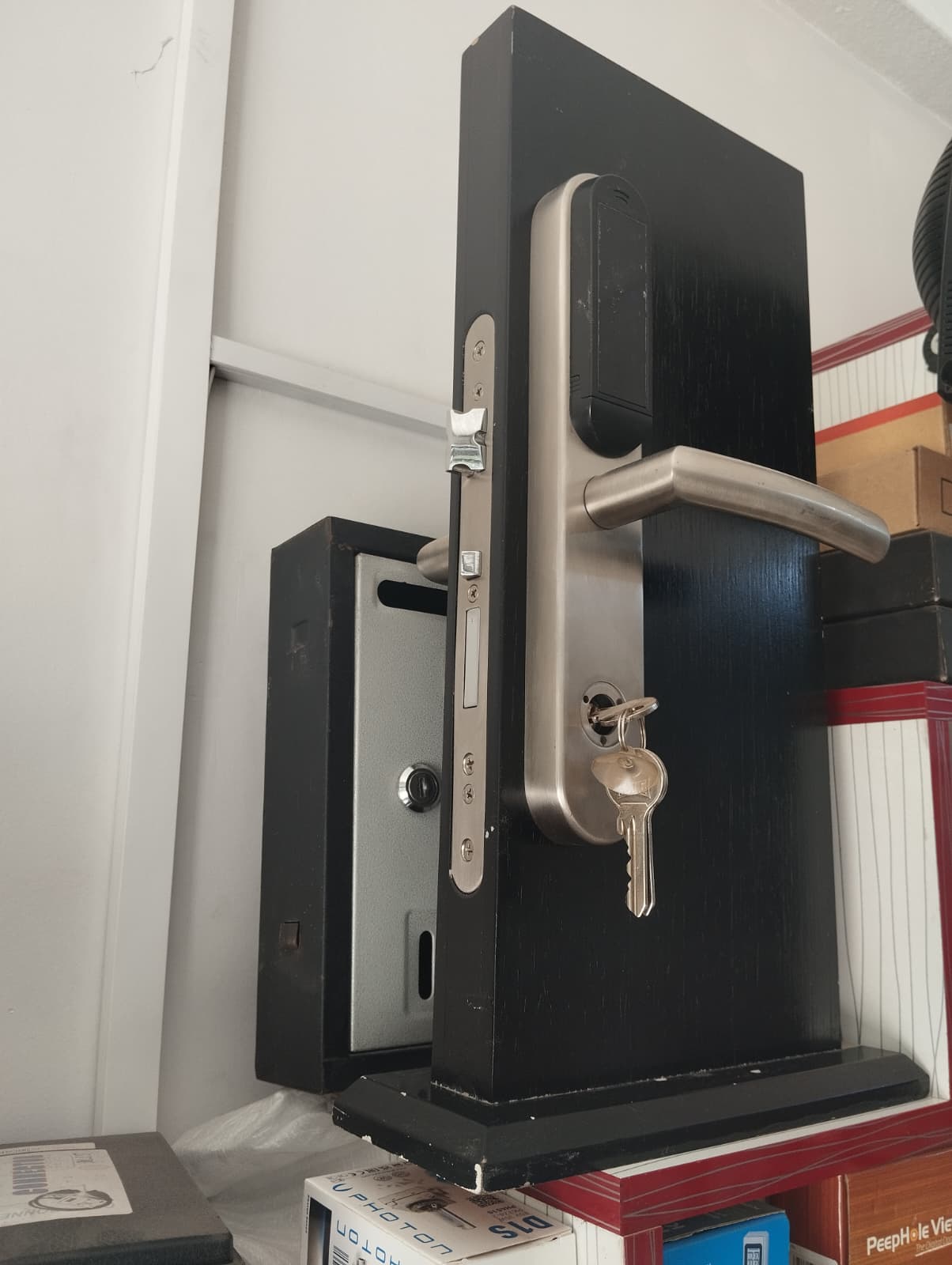 Parmak İzli Siyah Akıllı Kapı Kolu - Palandöken Anahtar Erzurum Çilingir Yetkili Bayii